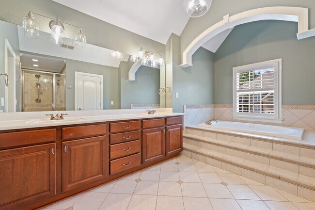Building Photo - Apex Rental with Renovated Attic, Screened...