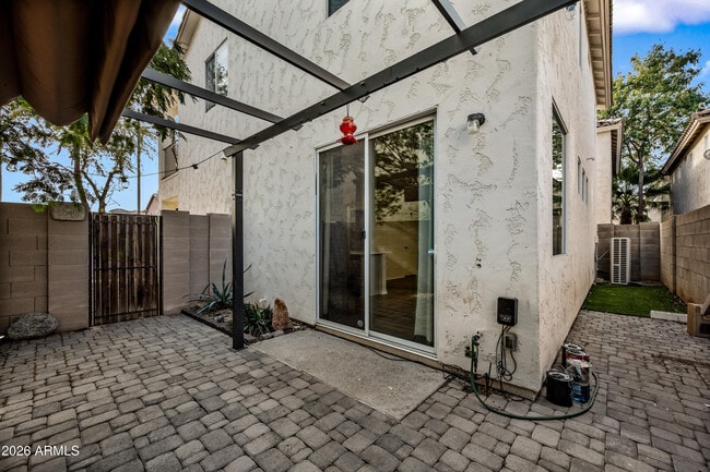 Building Photo - 1516 E Mobile Ln