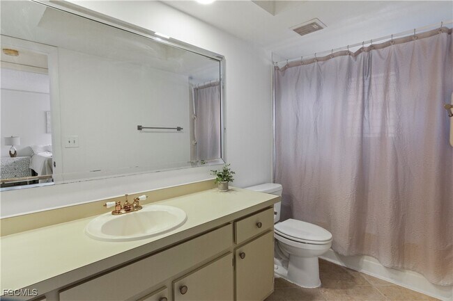 Building Photo - 15126 Parkside Dr