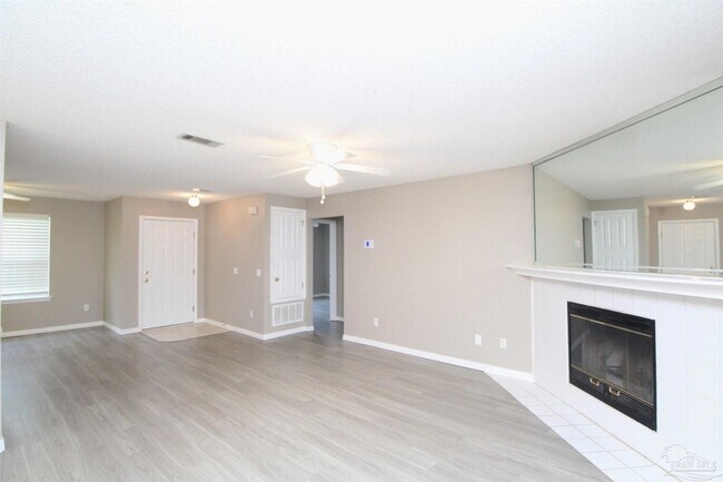 Building Photo - 6923 Cedar Ridge Cir