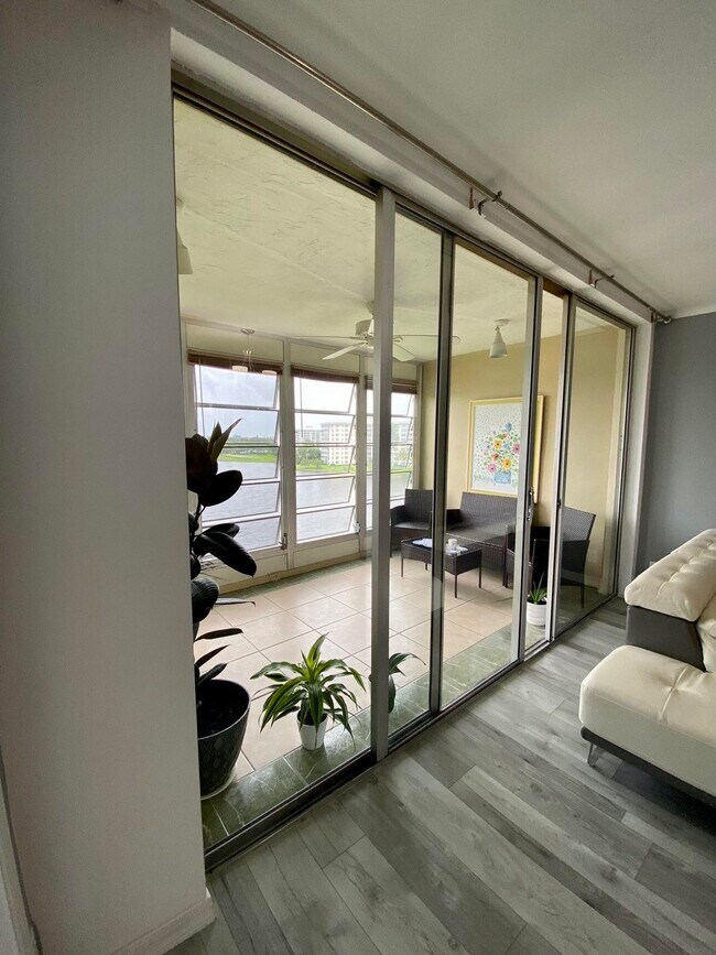 Building Photo - 3091 N Course Dr