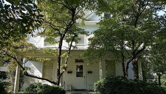 Building Photo - 432 Roanoke Blvd