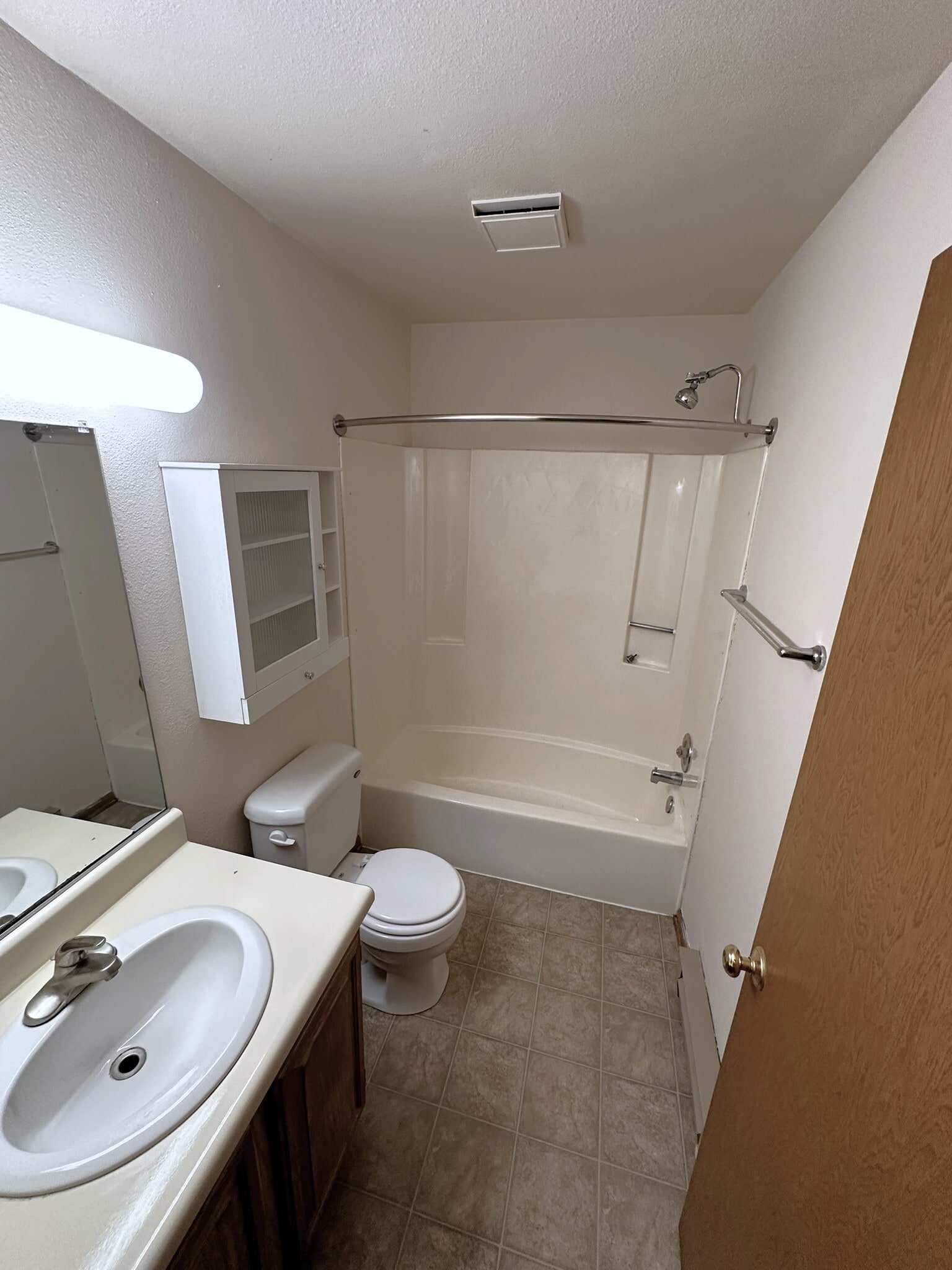 Building Photo - 780 Main St