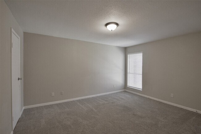 Building Photo - 12955 Woodforest Blvd