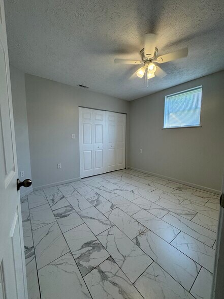 Building Photo - 2257 3rd St