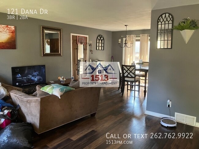 Building Photo - 121 Dana Dr
