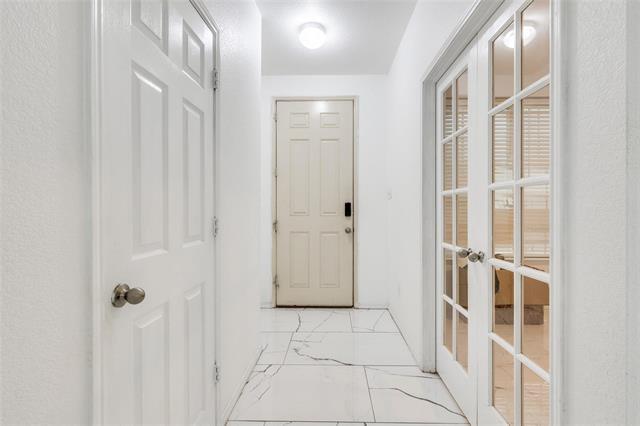 Building Photo - 2221 Juarez Dr