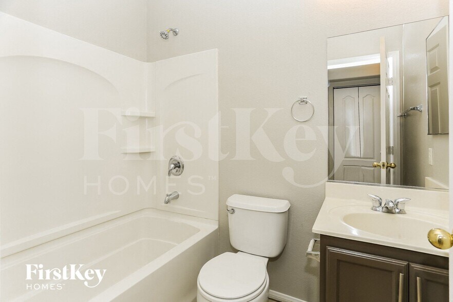 Building Photo - 9512 Quitman Ave