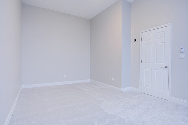 Building Photo - 1781 Tudor Ln