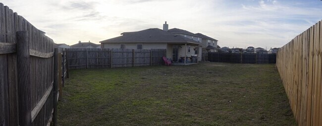 Building Photo - 2603 John Porter Dr