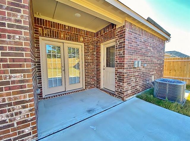 Building Photo - 918 Primrose Dr
