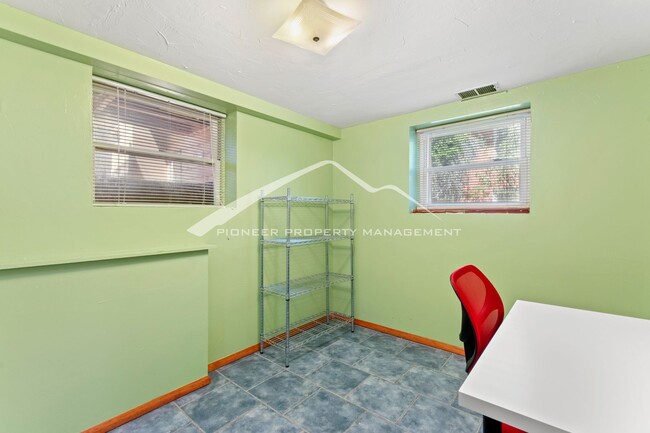 Building Photo - Lovely 3 bedroom home in the Highlands Nei...