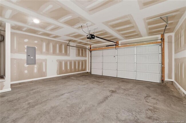 Building Photo - 438 Windermere Dr