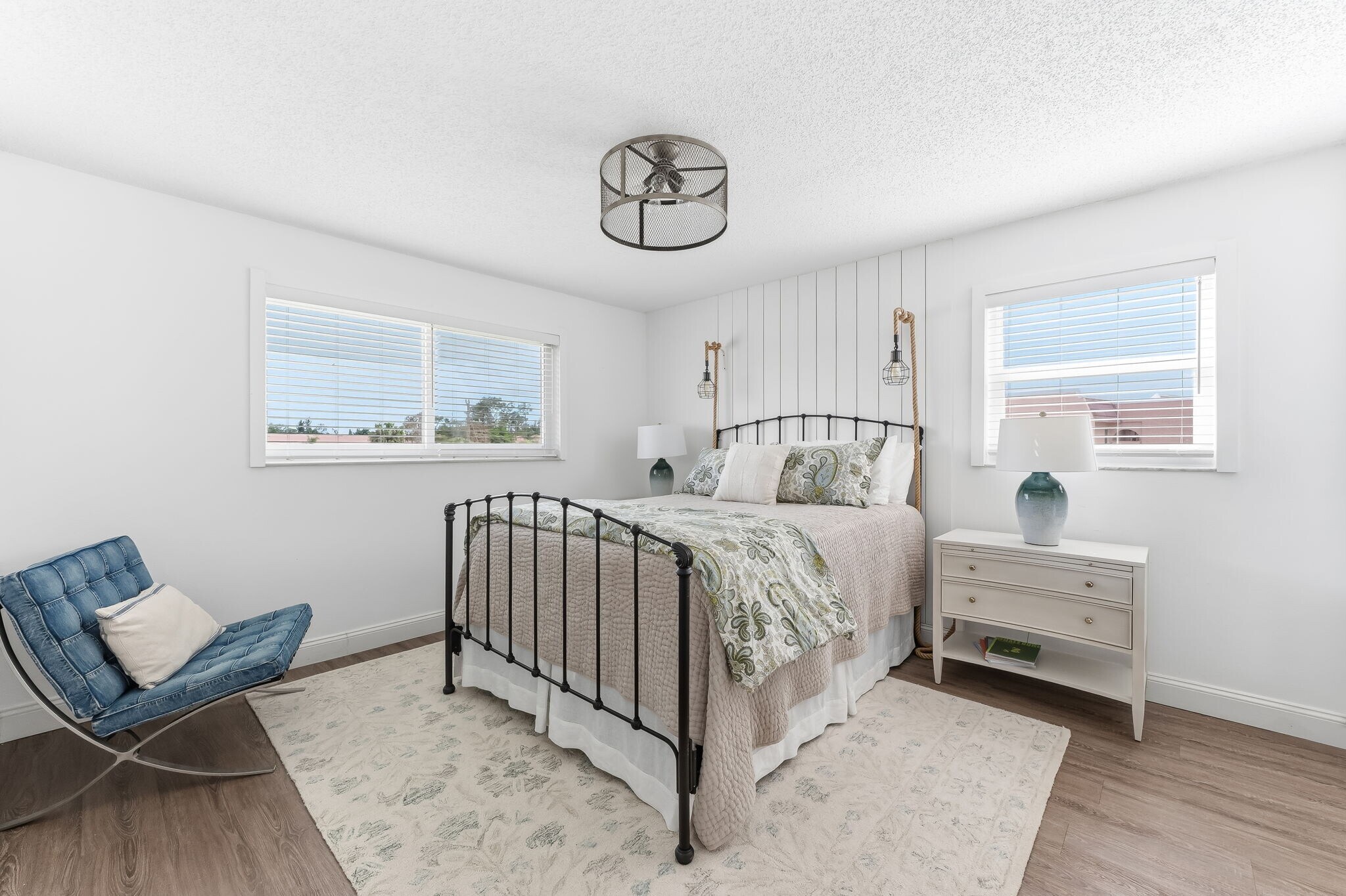 Building Photo - 300 Forest Lakes Blvd