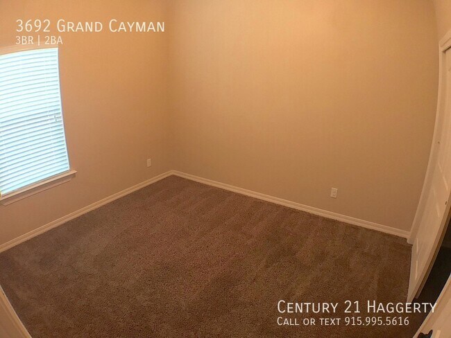 Building Photo - 3692 Grand Cayman Ln