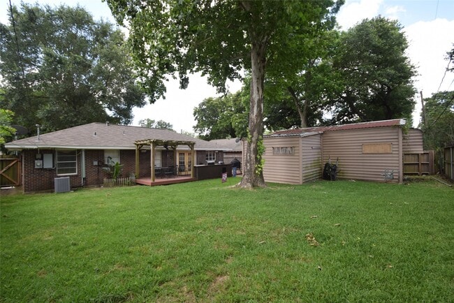 Building Photo - 1130 Stonecrest Dr