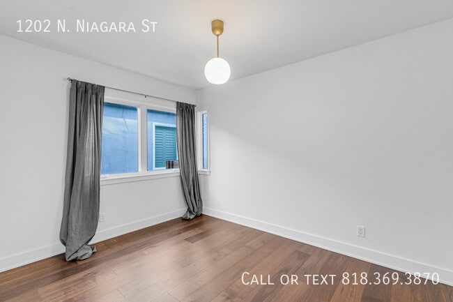 Building Photo - 1202 N Niagara St