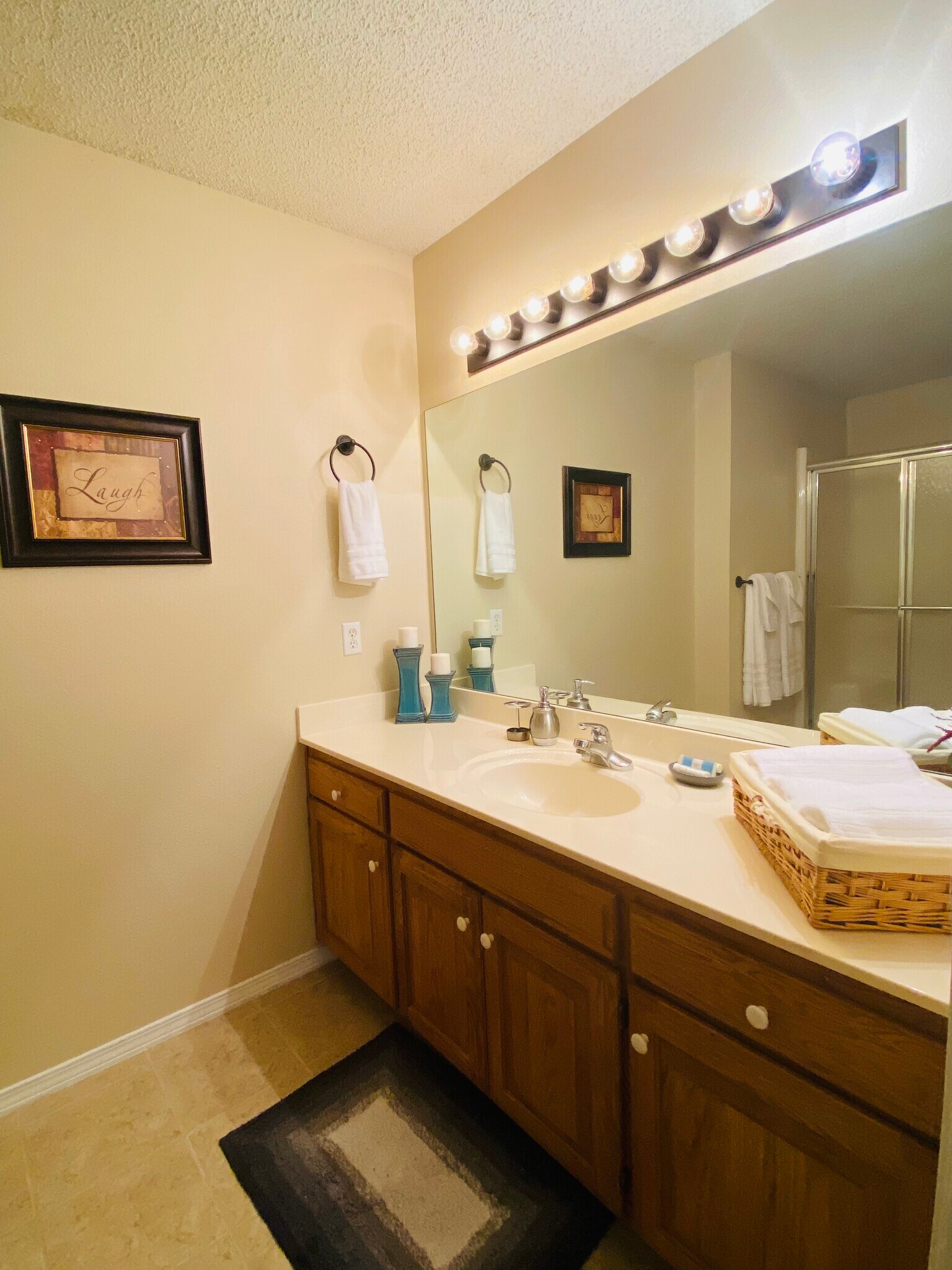 Building Photo - 104 Ivy Pl