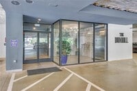 Building Photo - 6890 Peachtree Dunwoody Rd