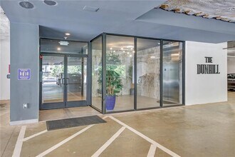 Building Photo - 6890 Peachtree Dunwoody Rd