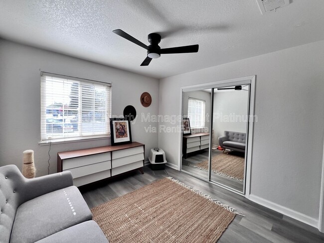 Building Photo - 4244 N Brix Ave
