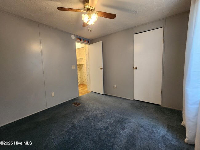 Building Photo - 508 Ocean Spray Dr