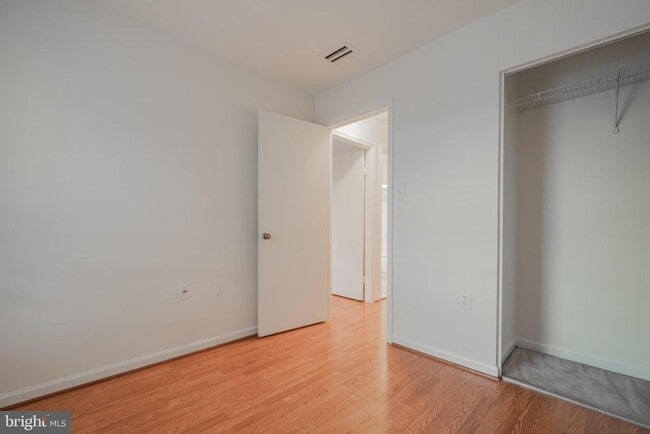 Building Photo - 14167 Royal Oak Ln