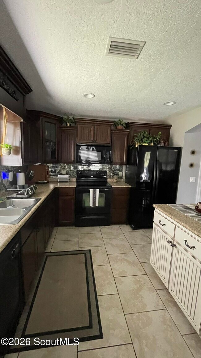 Building Photo - 212 Victorian Lakes Dr
