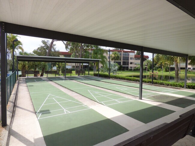 Building Photo - Rolls Landing Condo- Gated community with all the features