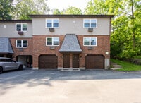 Building Photo - 64 Nutmeg Dr