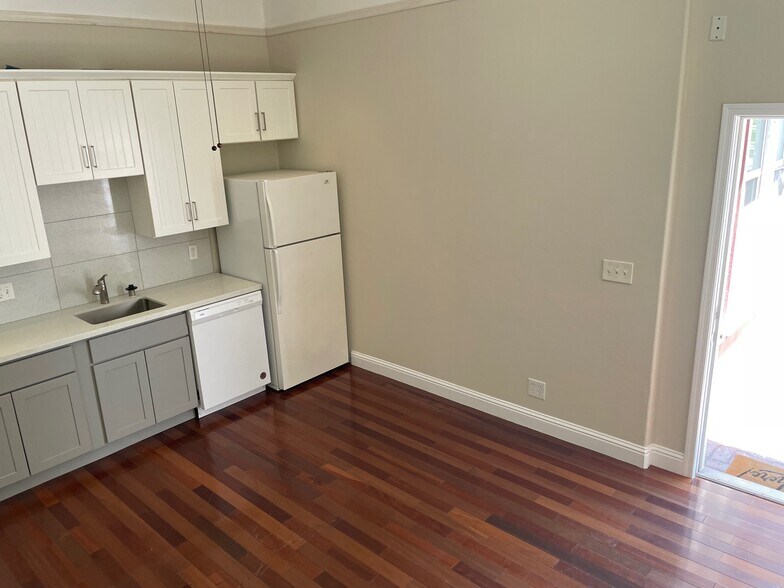 Building Photo - 151 North 5th Street