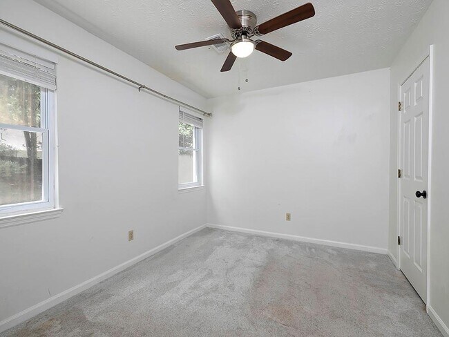Building Photo - 2163 Heritage Trace Dr