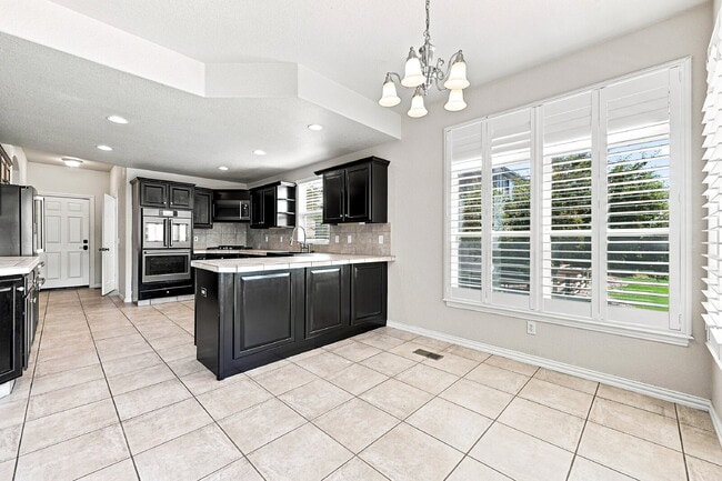 Building Photo - $3,195.95, 6 bed, 4 bath located in Colorado Springs