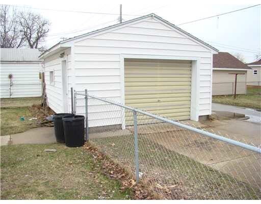 Building Photo - Cute 3 Bedroom Mishawaka Home for Rent