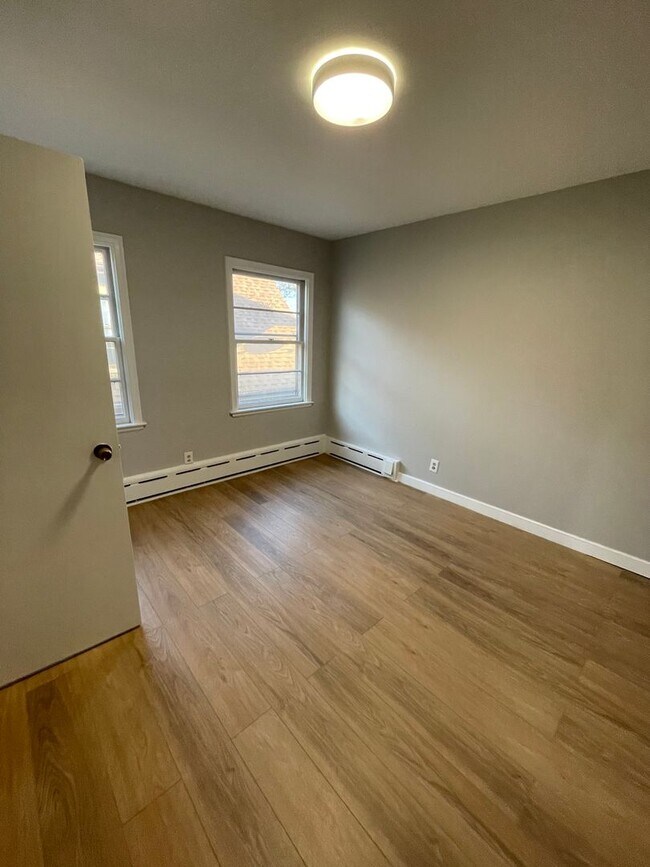 Building Photo - 3155 N 52nd St