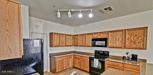 Building Photo - 8169 W Groom Creek Rd