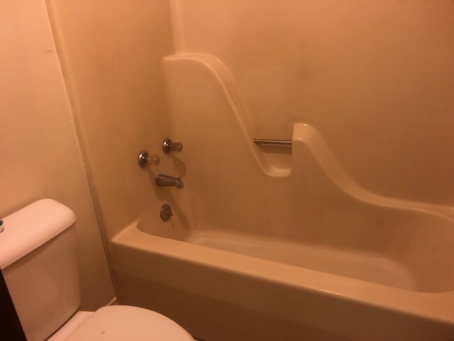 Building Photo - 490 S 9th St