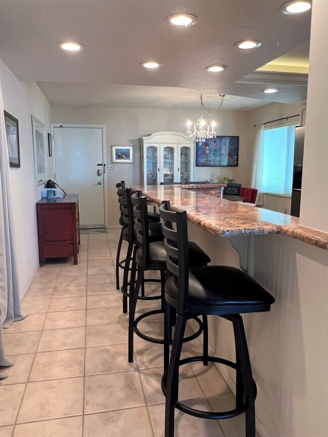 Building Photo - GREAT PRICE!  Gulf Horizon, Gulf Front, 2BR/2BA 1st Floor Condo