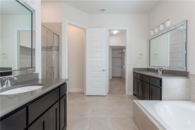 Building Photo - 2064 Remington Dr