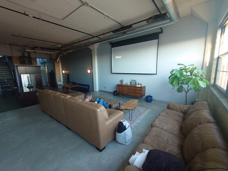 living room - 730 Stinson Blvd