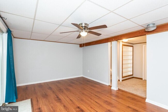 Building Photo - 3348 Raccoon Ct