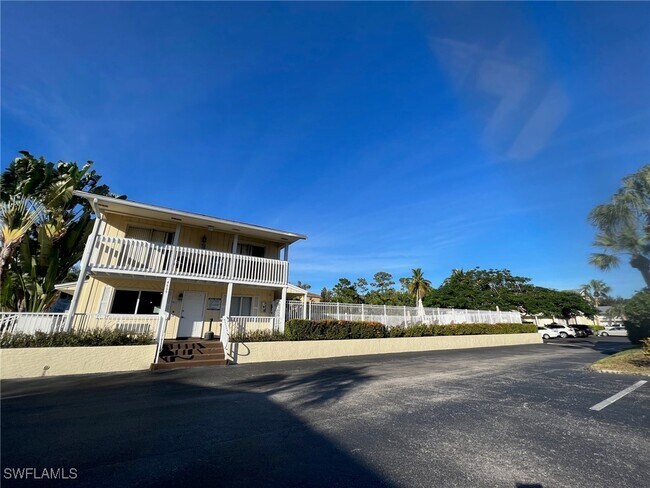 Building Photo - 4603 Bayshore Dr