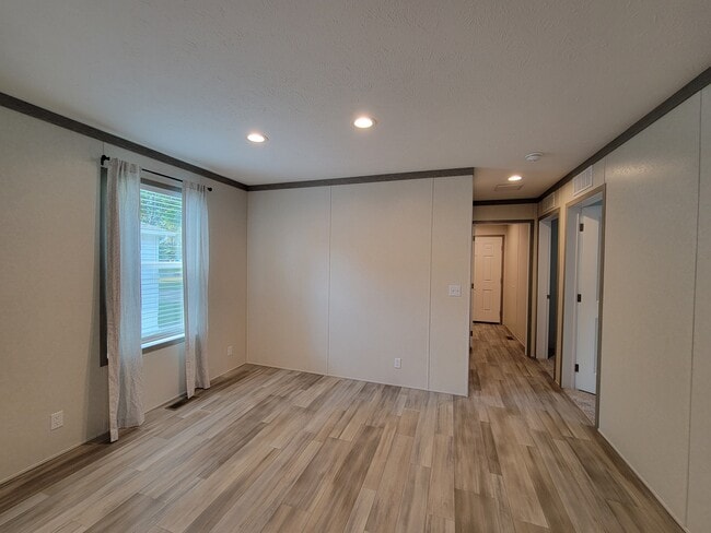 Building Photo - 3430 N Peoria Rd