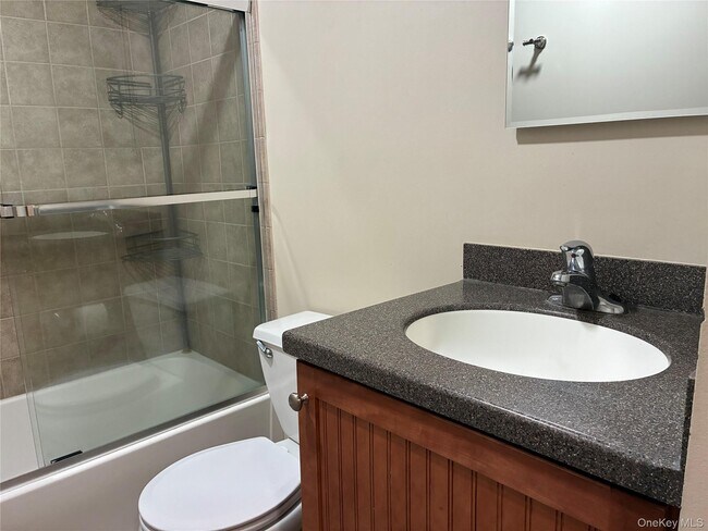 Building Photo - 24 Alice Ct