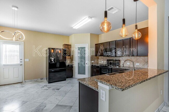 Building Photo - 12105 Greywacke Dr