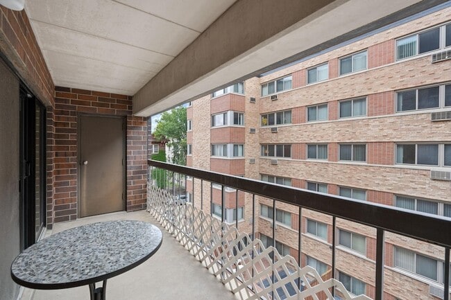 Building Photo - 2885 Knox Ave S