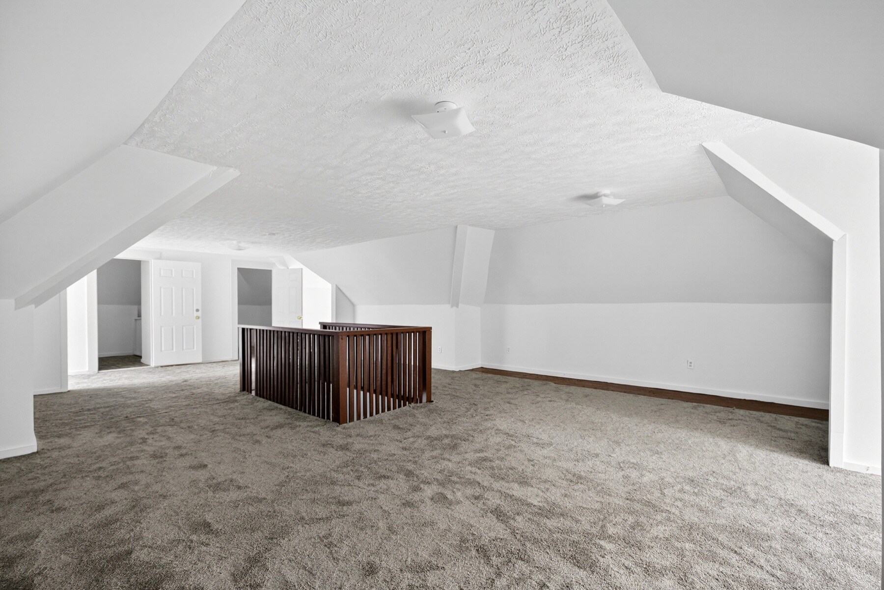 Building Photo - 93 Oakdale Ave