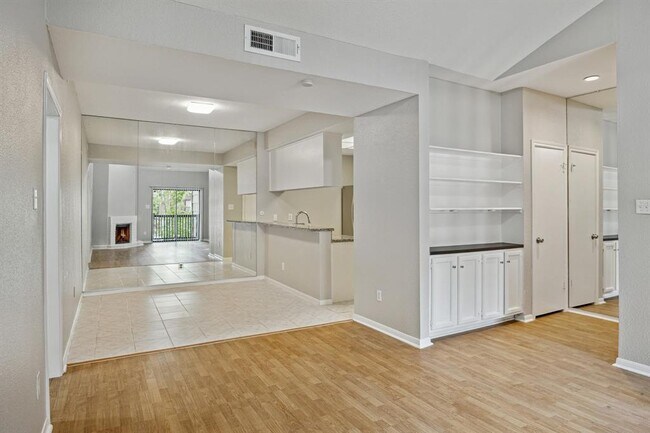 Building Photo - 11711 Memorial Dr