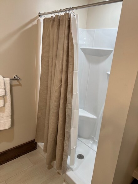 Building Photo - 102 Commerce St