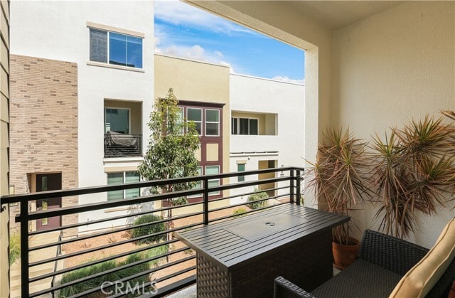 Building Photo - 166 Novel